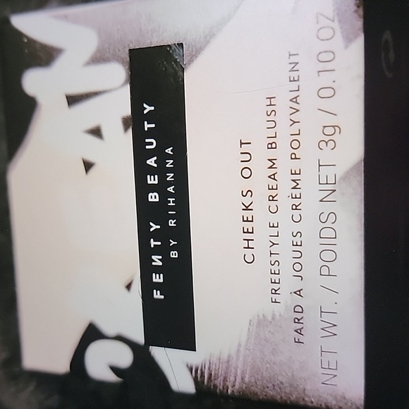 New Fenty Beauty Cheeks Out Freestyle Cream Blush  Peach Face - Picture 2 of 12